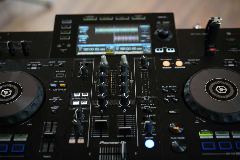 DJ Controllers & Mixers